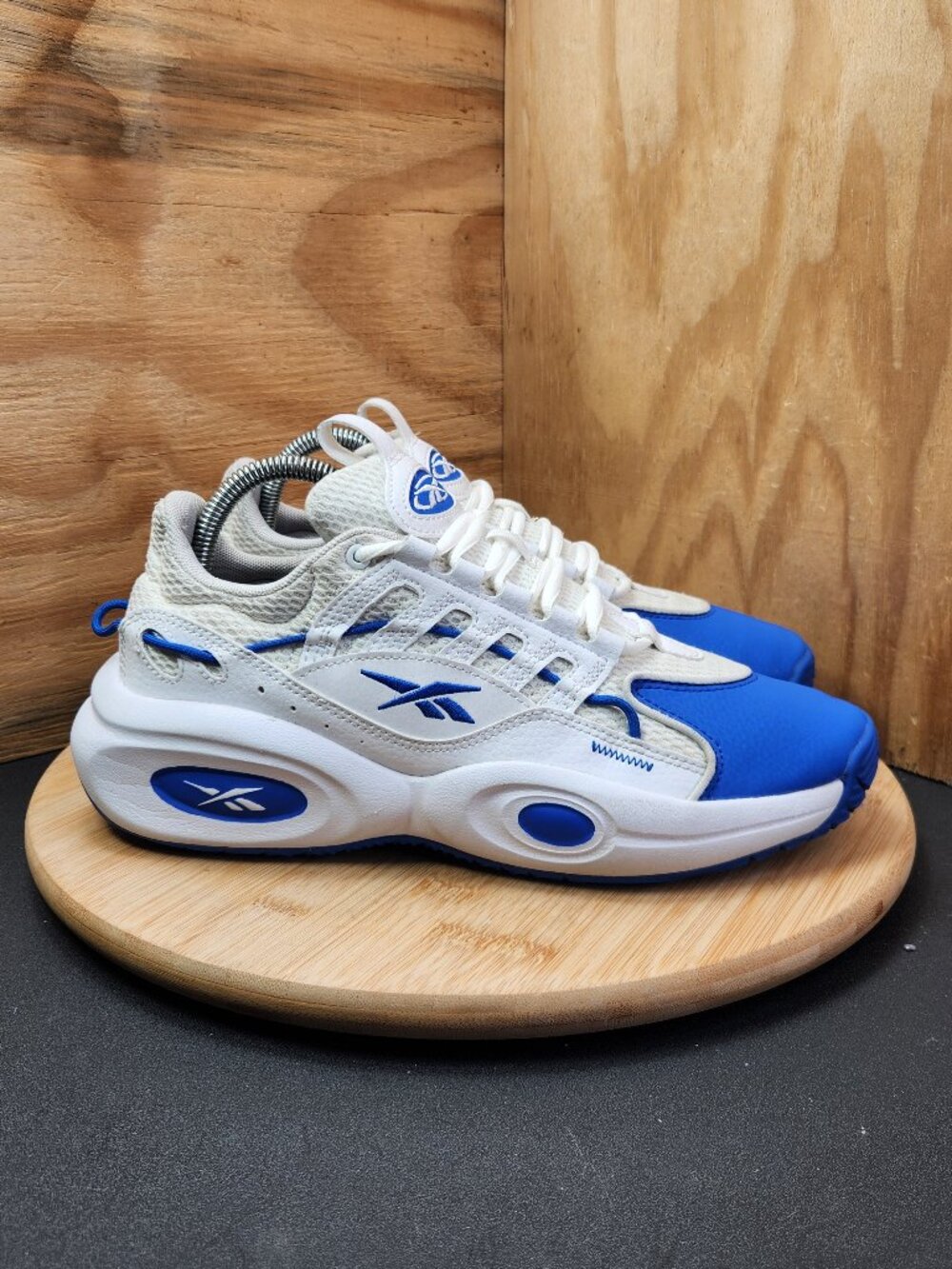 Reebok Solution Mid Mens Basketball Shoes Sneakers Size 7.5